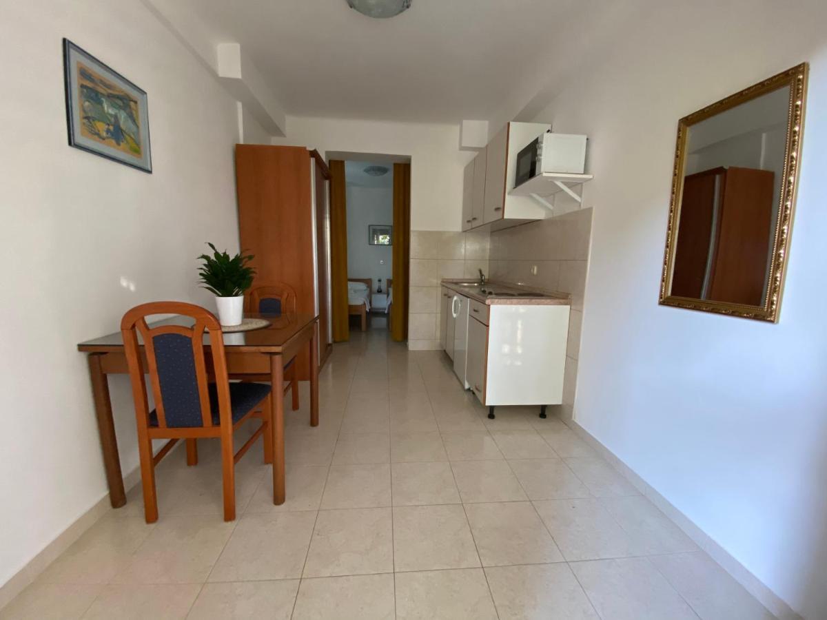 Appartement Emanuela 2 à Novalja Extérieur photo