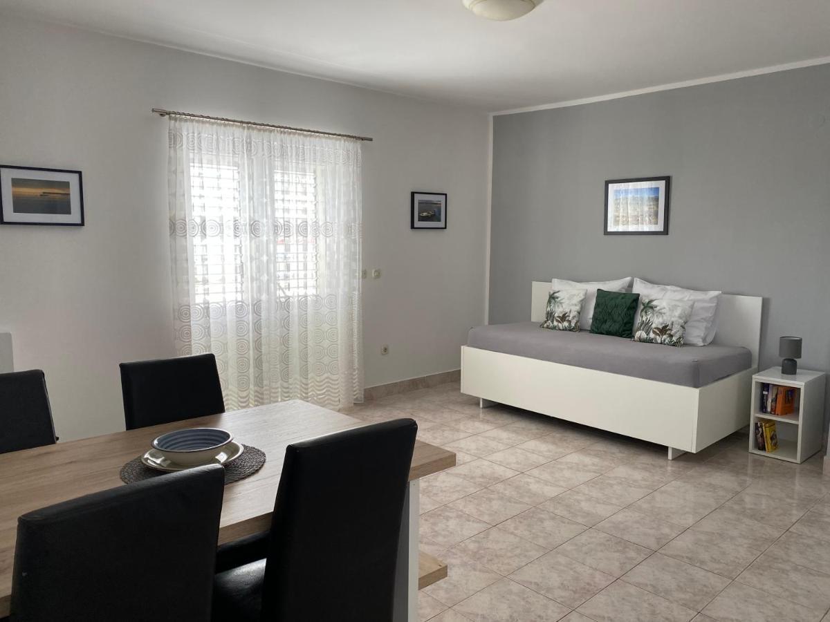 Appartement Emanuela 2 à Novalja Extérieur photo