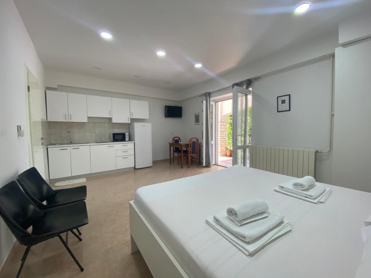 Appartement Emanuela 2 à Novalja Extérieur photo